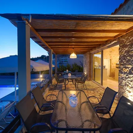 Mare Pedra Hotel *