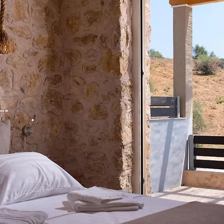 Mare Pedra Hotel